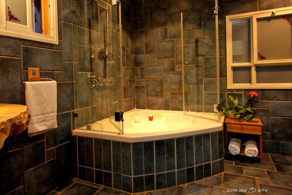 Golan Rooms At Sagi Family Country Lodging Ramot Exterior photo