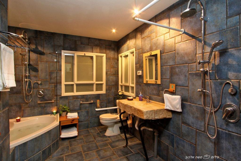 Golan Rooms At Sagi Family Country Lodging Ramot Exterior photo